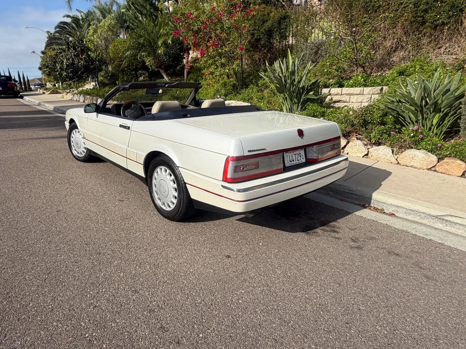 1993 Cadillac Allante - Image 12 of 31