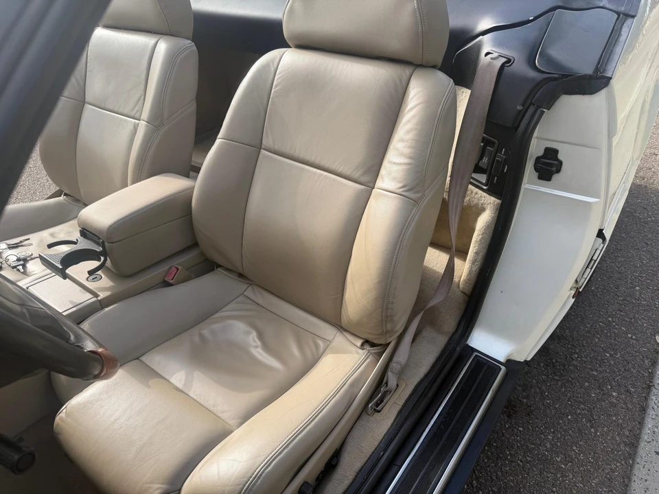1993 Cadillac Allante - Image 30 of 31