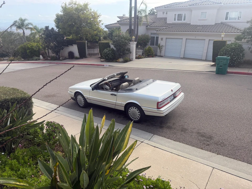 1993 Cadillac Allante - Image 13 of 31