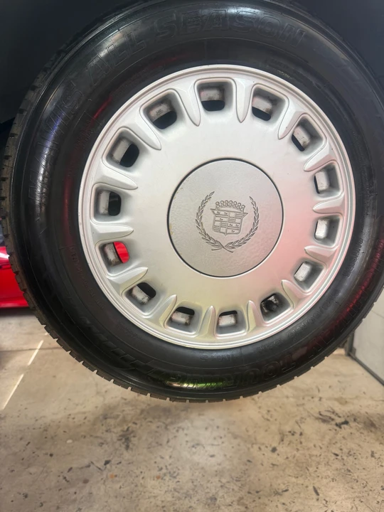 1993 Cadillac Allante - Image 27 of 31