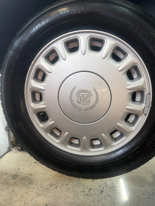 1993 Cadillac Allante - Image 26 of 31