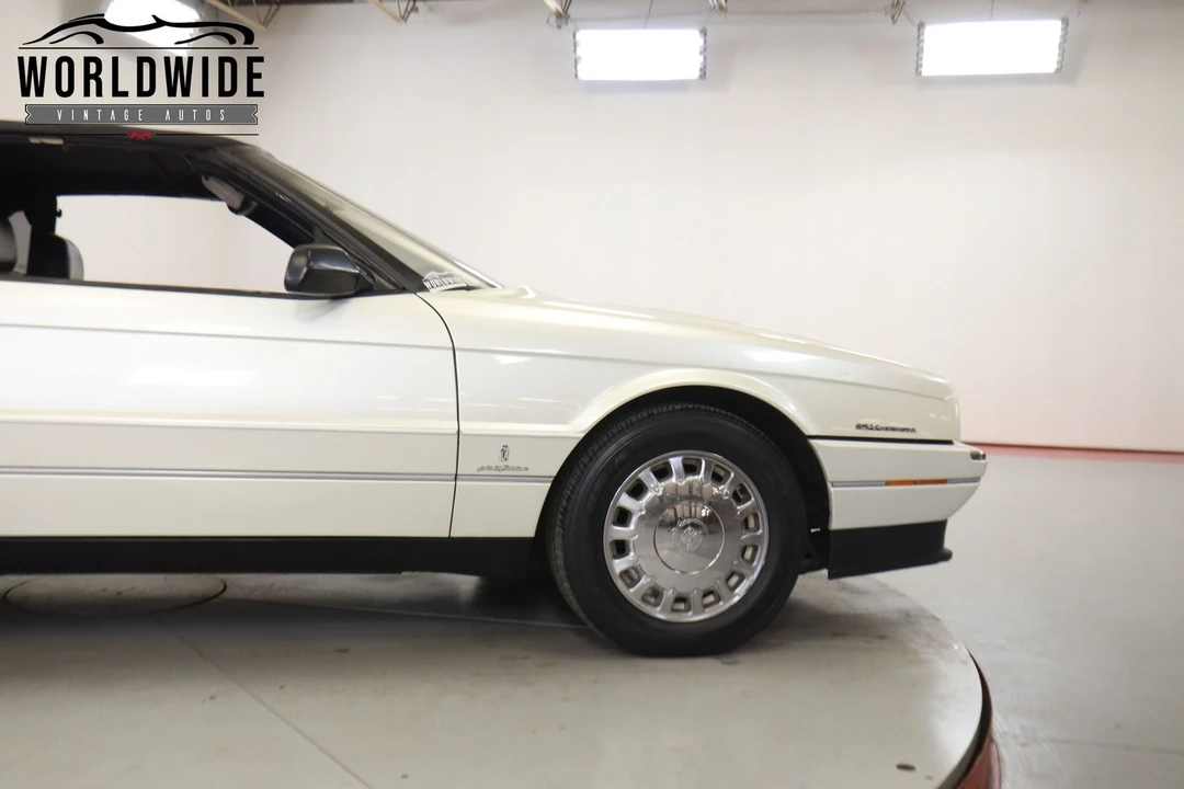 1993 Cadillac Allante - Image 8 of 12