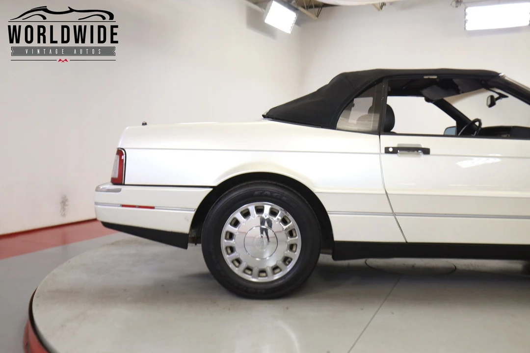 1993 Cadillac Allante - Image 9 of 12