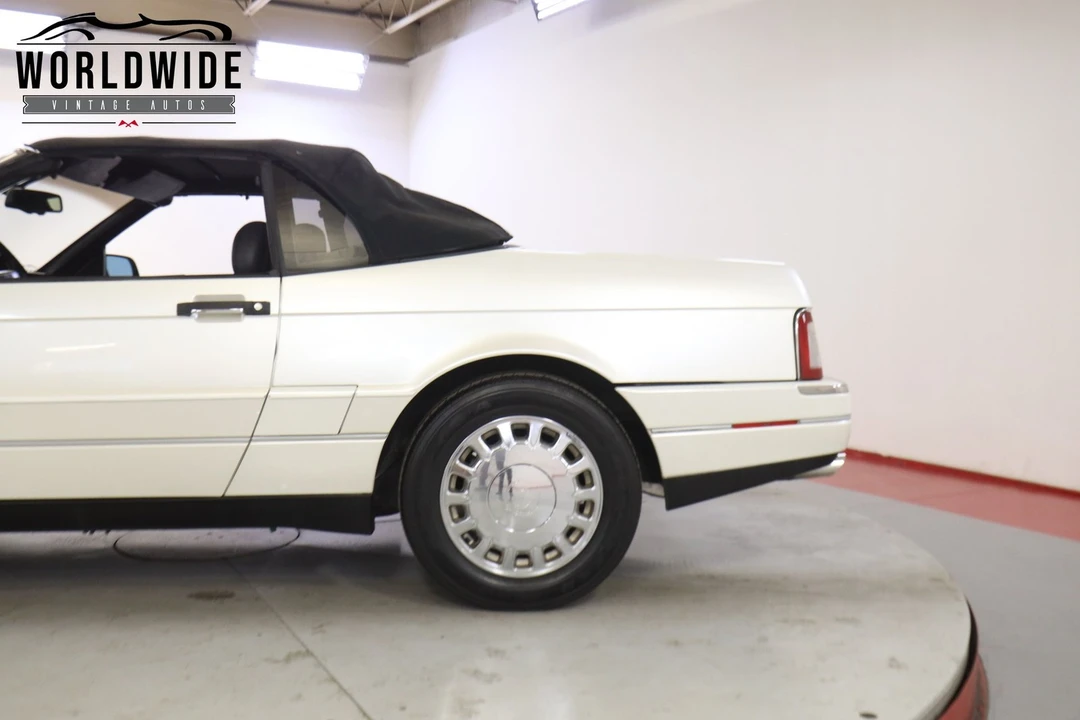 1993 Cadillac Allante - Image 10 of 12