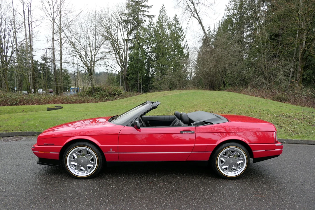 1993 Cadillac Allante - Image 9 of 31