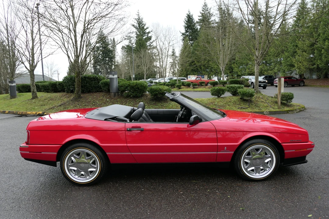 1993 Cadillac Allante - Image 16 of 31