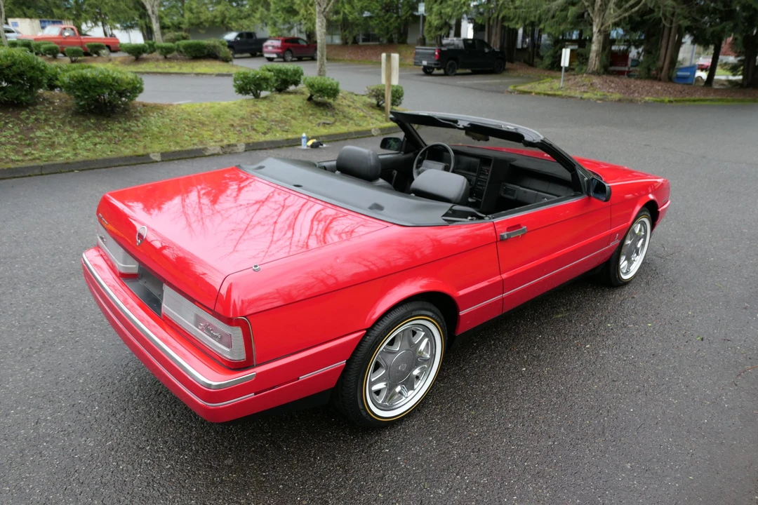 1993 Cadillac Allante - Image 13 of 31