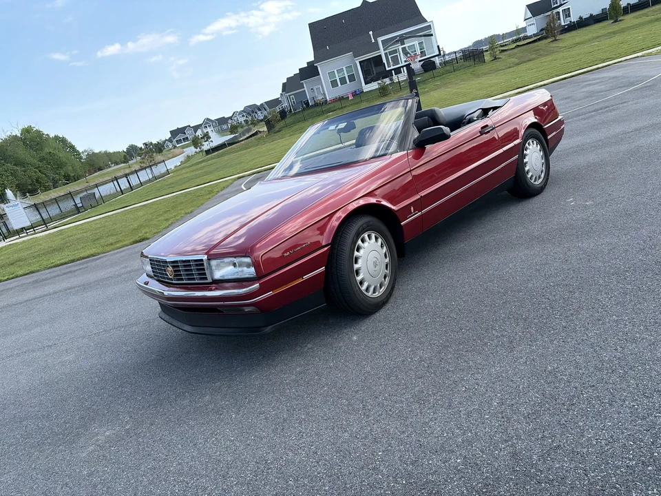1993 Cadillac Allante - Image 11 of 31