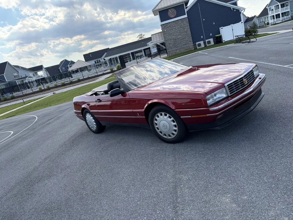 1993 Cadillac Allante - Image 4 of 31
