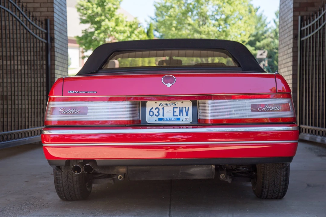 1993 Cadillac Allante - Image 6 of 31
