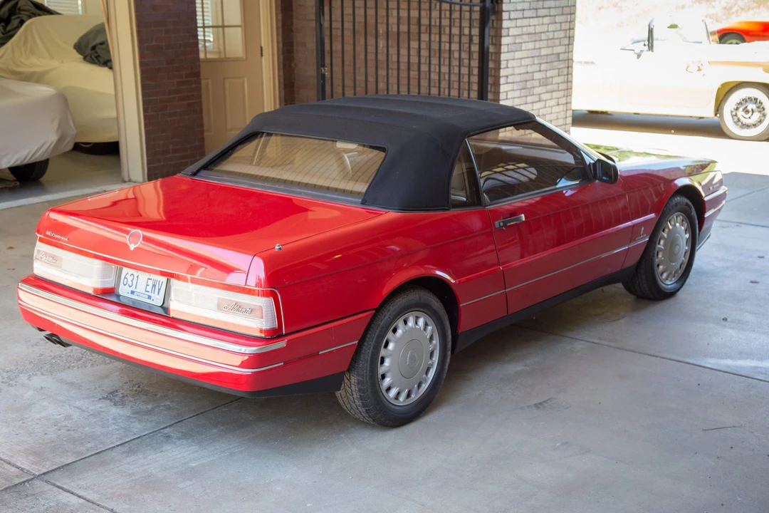 1993 Cadillac Allante - Image 7 of 31