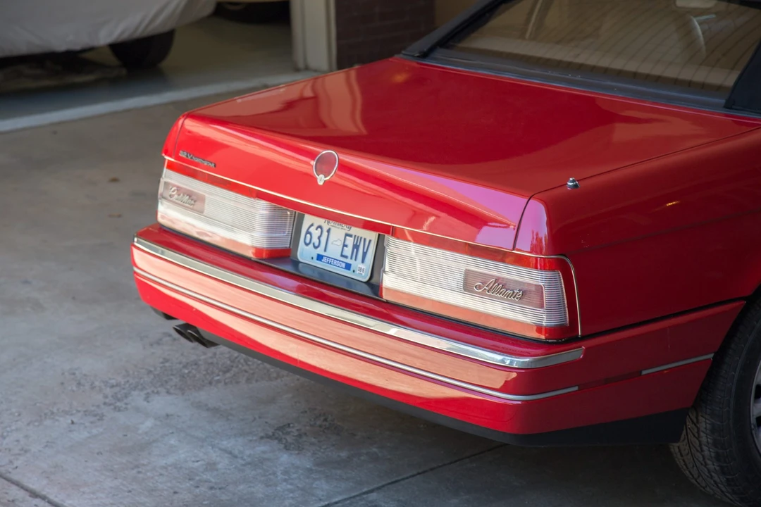 1993 Cadillac Allante - Image 8 of 31