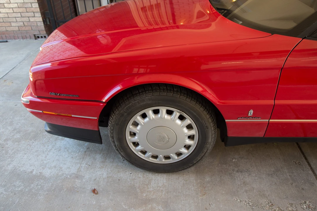 1993 Cadillac Allante - Image 15 of 31