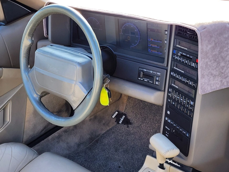 1993 Cadillac Allante - Image 30 of 31