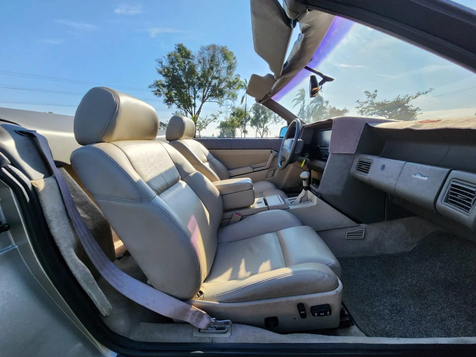 1993 Cadillac Allante - Image 26 of 31