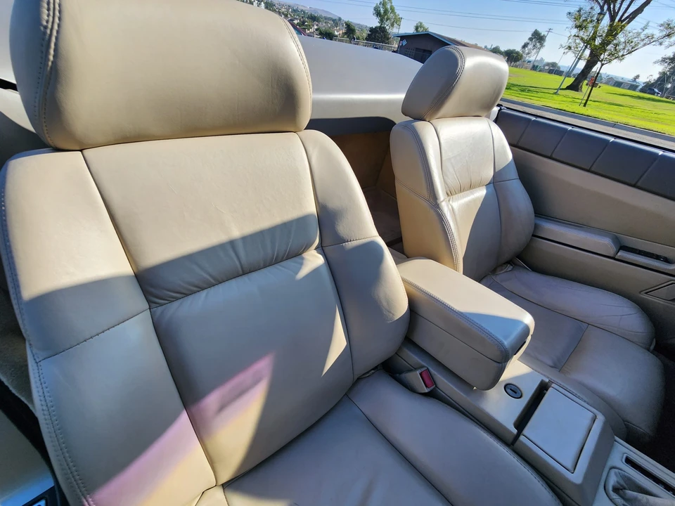 1993 Cadillac Allante - Image 27 of 31