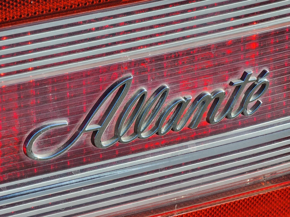 1993 Cadillac Allante - Image 18 of 31