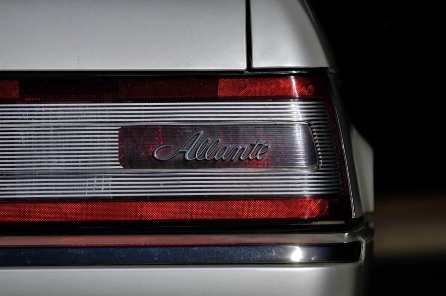 1993 Cadillac Allante - Image 10 of 12