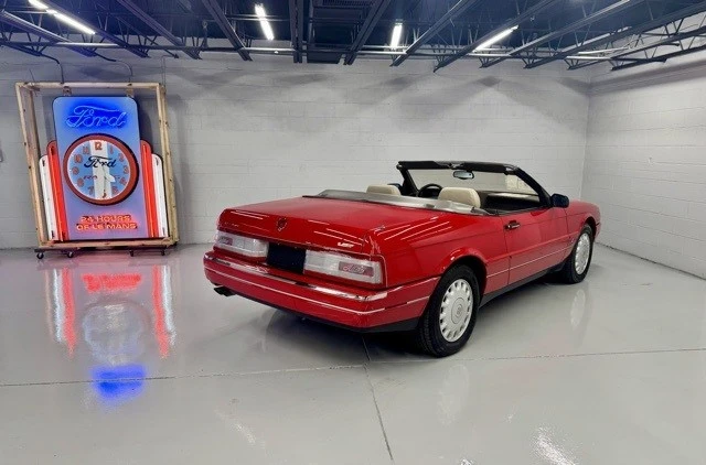 1993 Cadillac Allante - Image 5 of 12