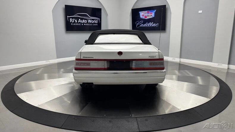 1993 Cadillac Allante - Image 6 of 21