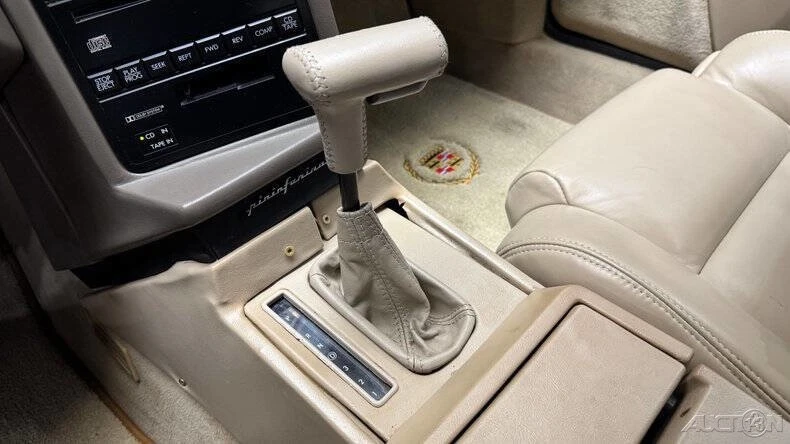 1993 Cadillac Allante - Image 18 of 21