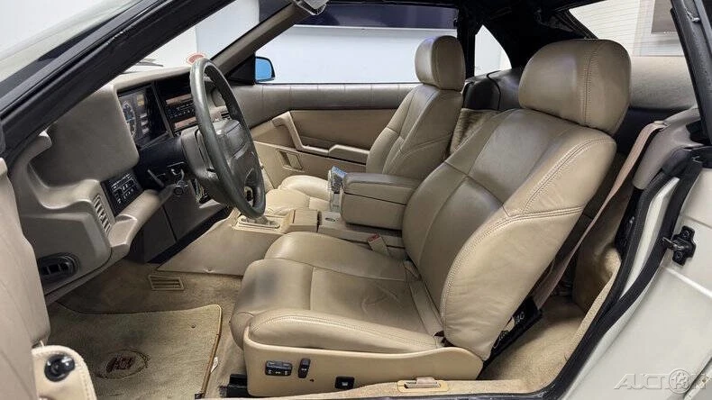 1993 Cadillac Allante - Image 12 of 21