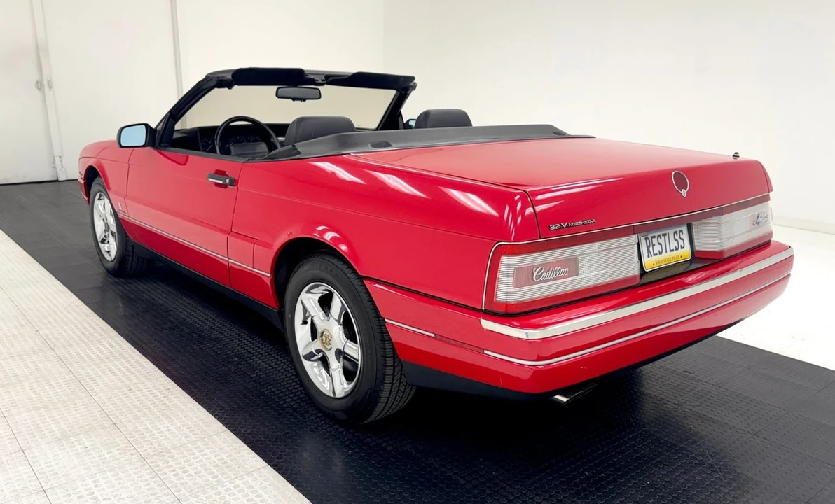 1993 Cadillac Allante - Image 6 of 12