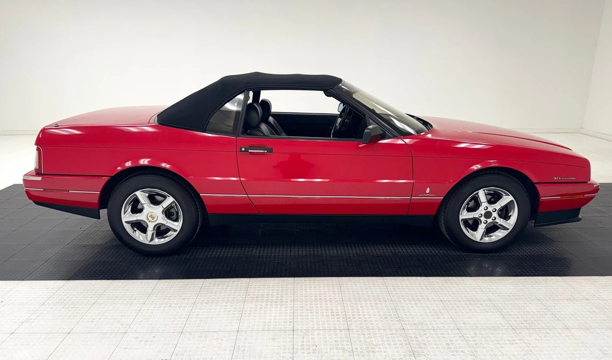 1993 Cadillac Allante - Image 9 of 31
