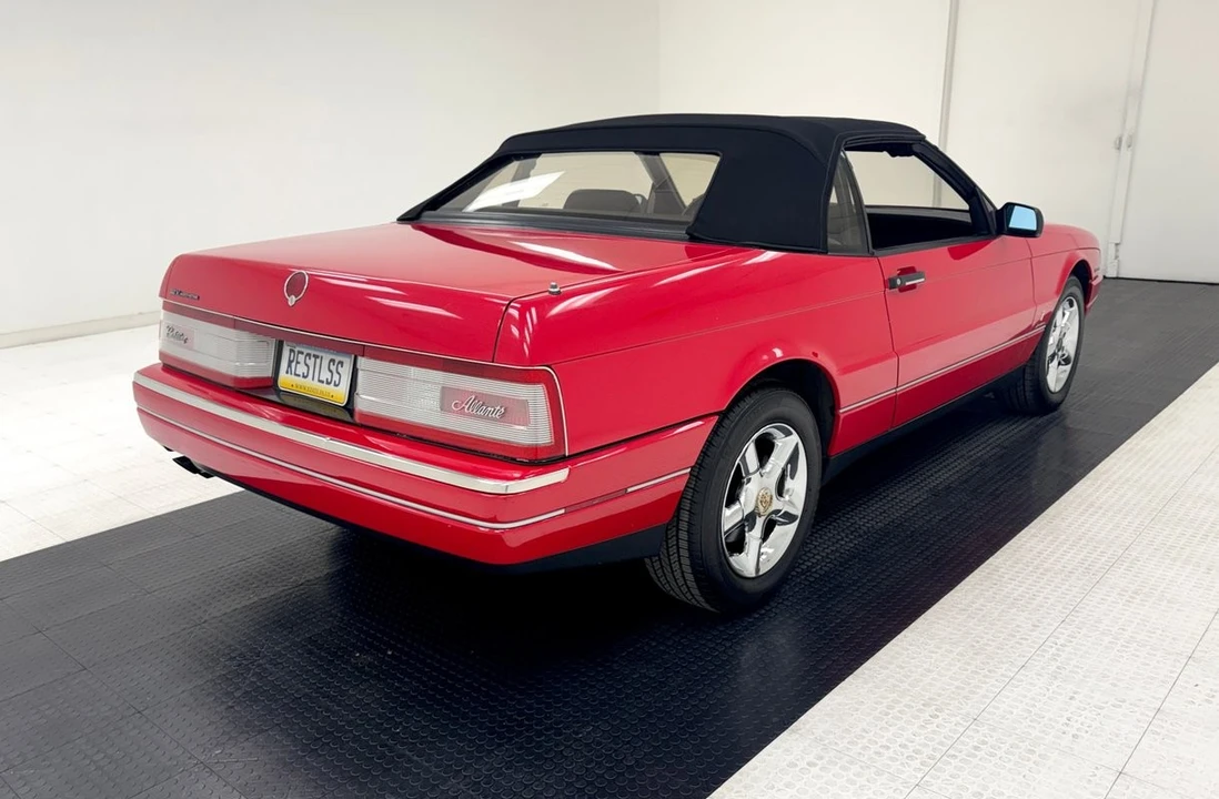 1993 Cadillac Allante - Image 8 of 31