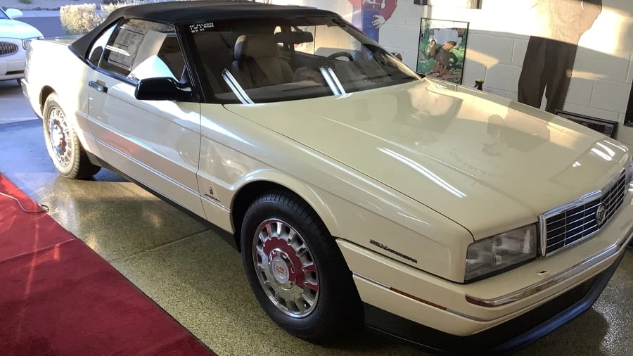 1993 Cadillac Allante - Image 29 of 31