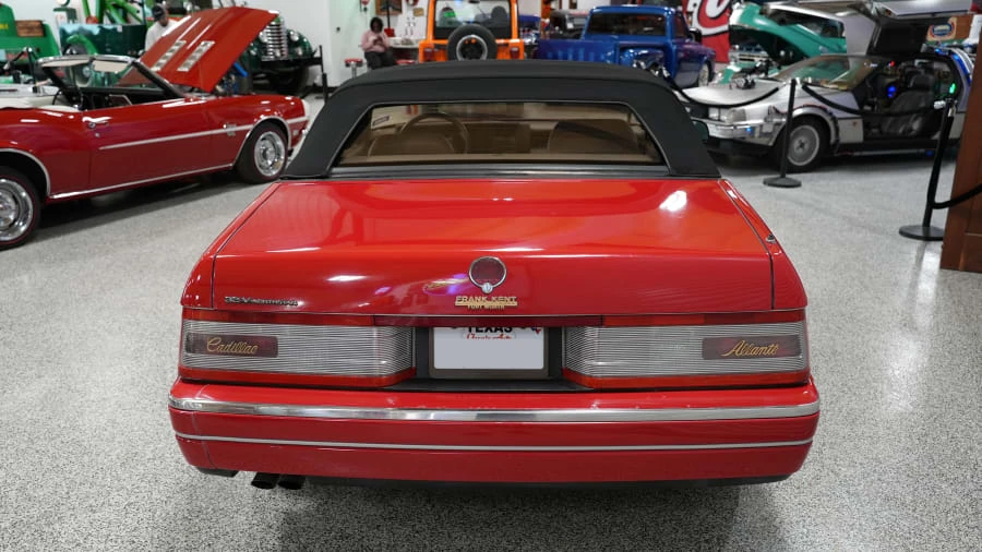 1993 Cadillac Allante - Image 9 of 31