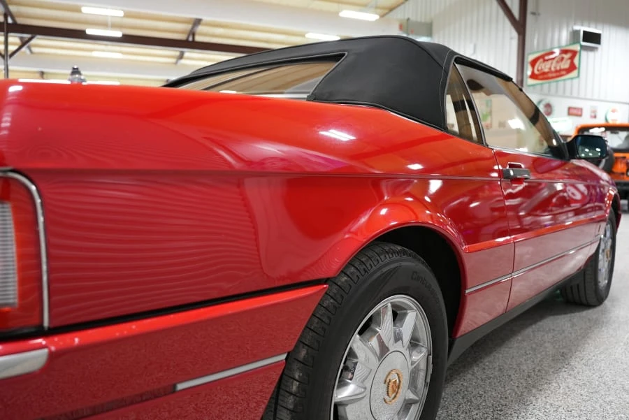 1993 Cadillac Allante - Image 23 of 31