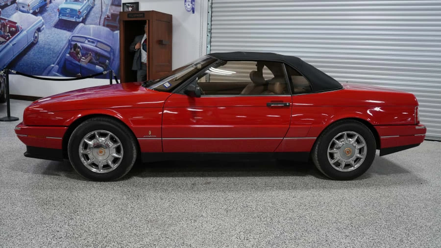 1993 Cadillac Allante - Image 2 of 31