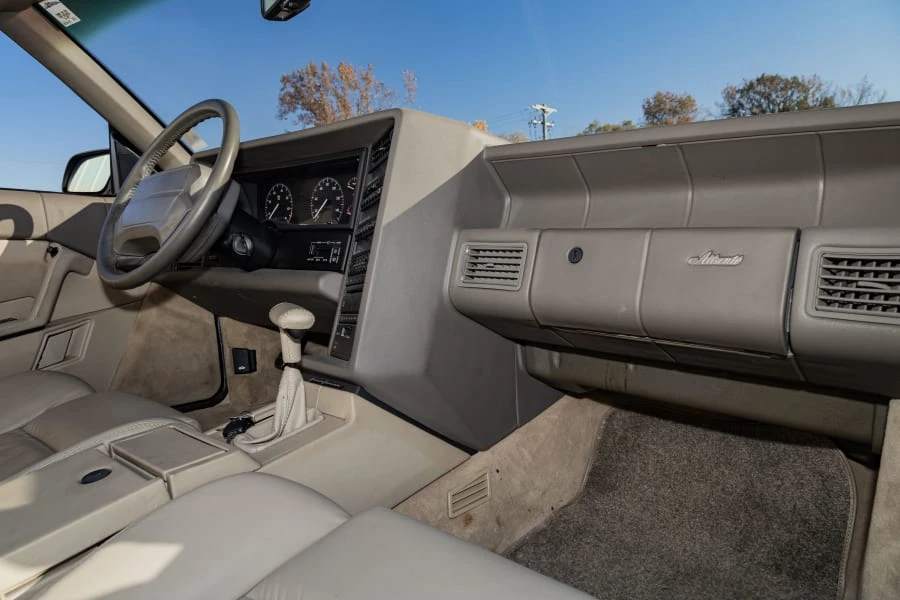 1993 Cadillac Allante - Image 17 of 27