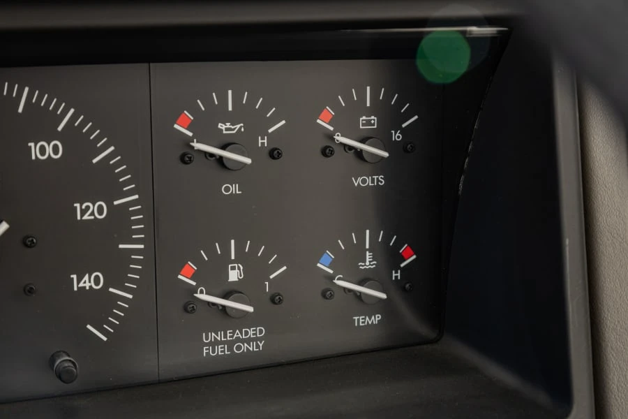 1993 Cadillac Allante - Image 16 of 27