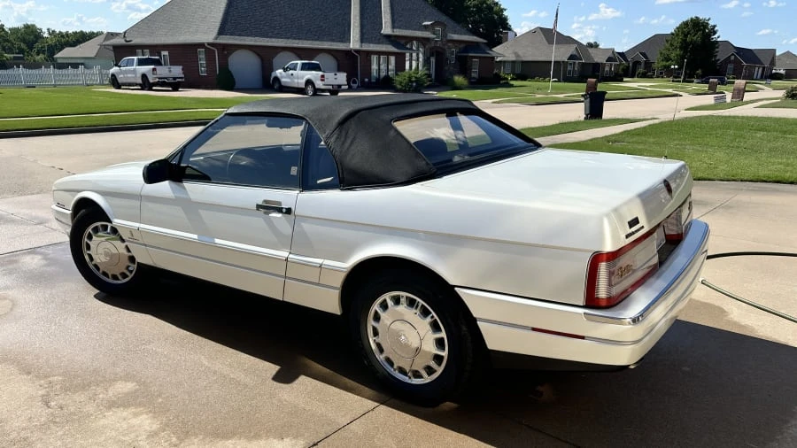 1993 Cadillac Allante - Image 4 of 18