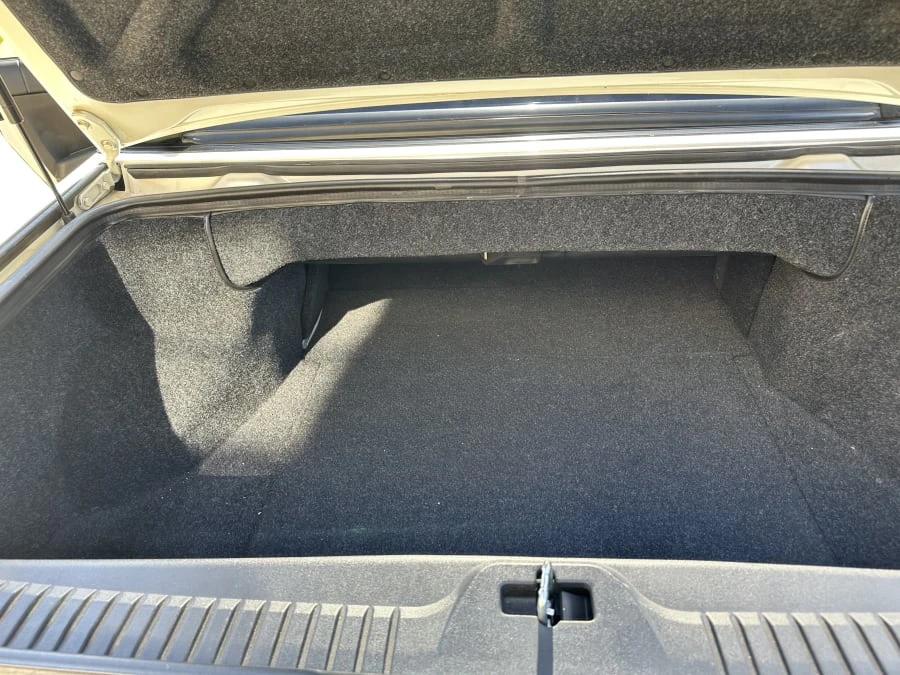 1993 Cadillac Allante - Image 14 of 18