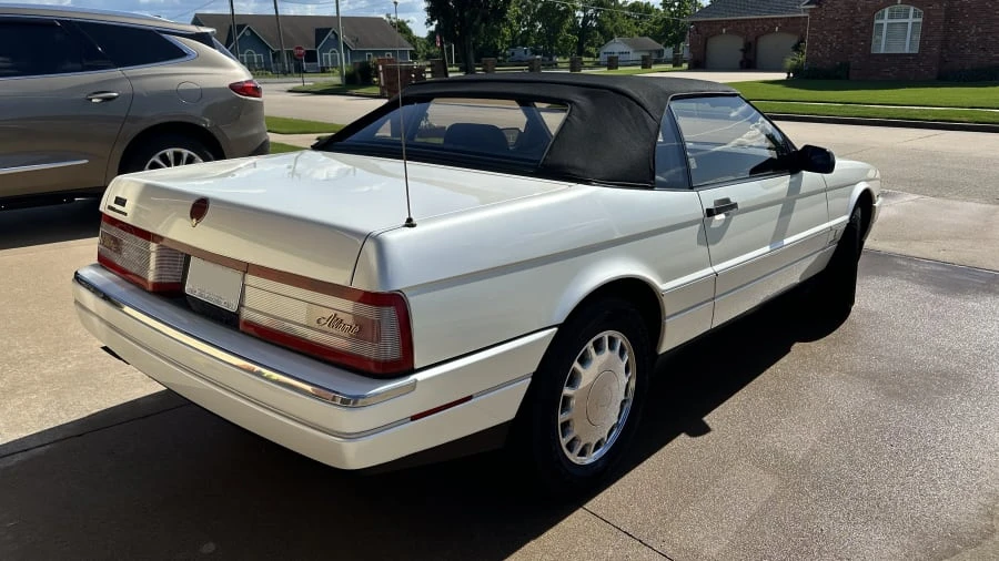 1993 Cadillac Allante - Image 2 of 18