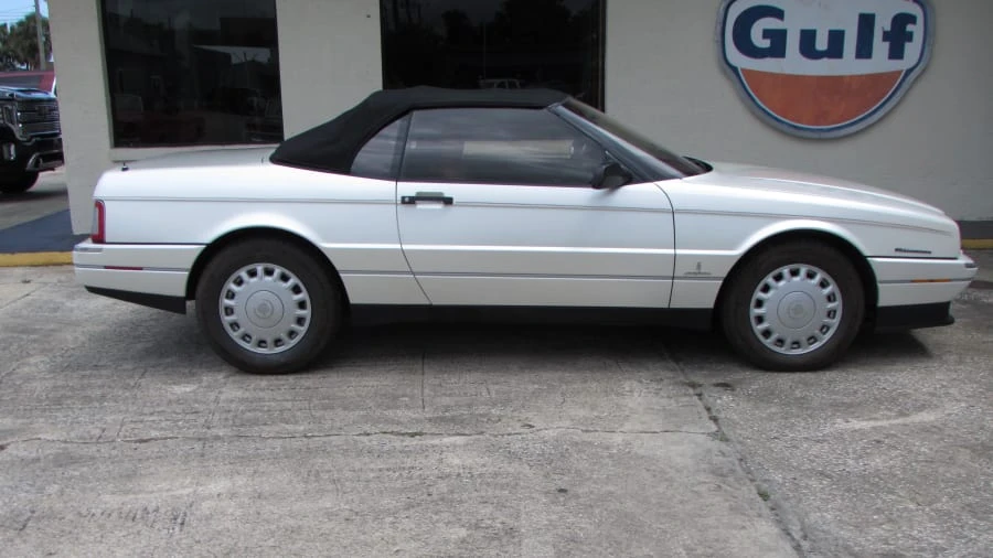 1993 Cadillac Allante - Image 2 of 11