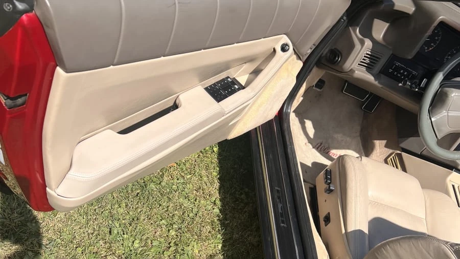 1993 Cadillac Allante - Image 7 of 17