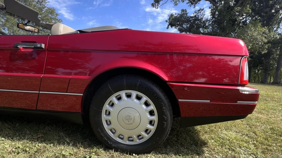 1993 Cadillac Allante - Image 9 of 17