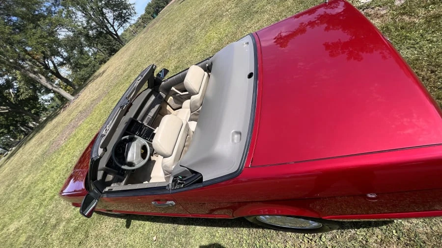 1993 Cadillac Allante - Image 10 of 17
