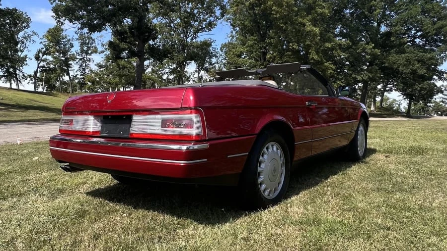 1993 Cadillac Allante - Image 15 of 17