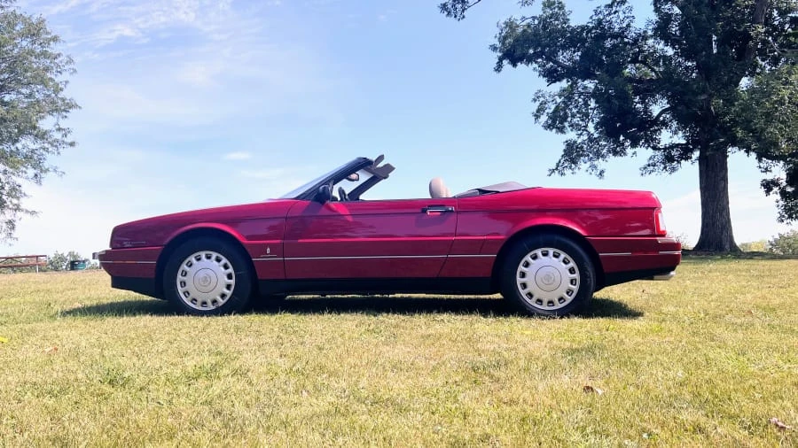 1993 Cadillac Allante - Image 16 of 17