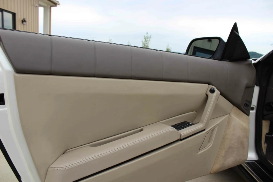 1993 Cadillac Allante - Image 18 of 31