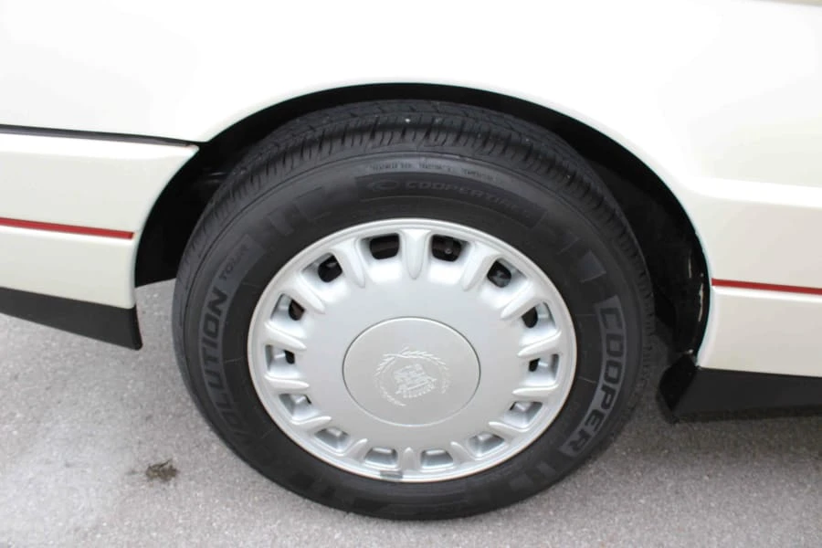 1993 Cadillac Allante - Image 31 of 31