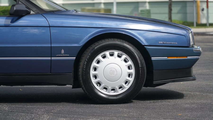 1993 Cadillac Allante - Image 10 of 14