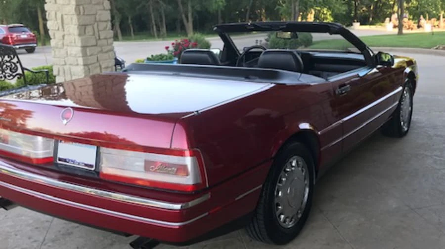 1993 Cadillac Allante - Image 21 of 23