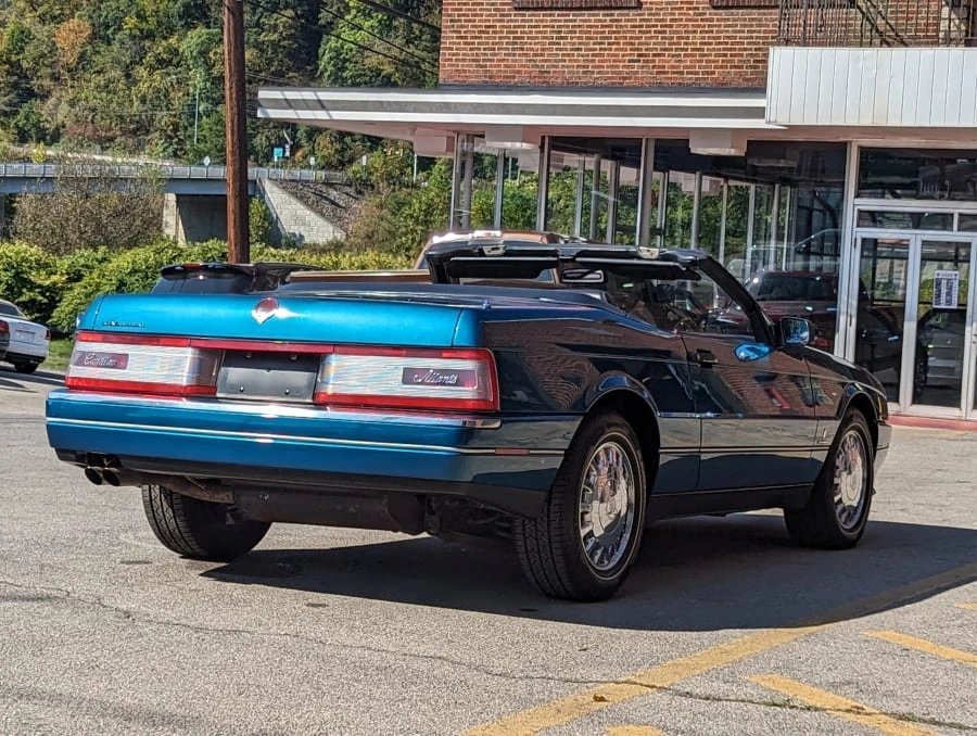 1993 Cadillac Allante - Image 3 of 31