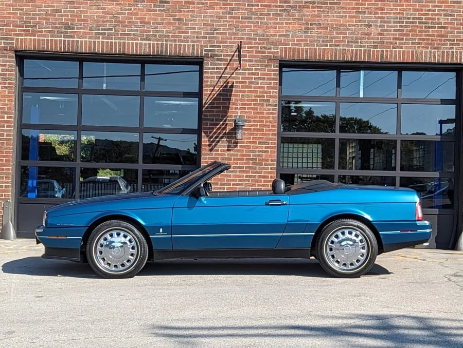 1993 Cadillac Allante - Image 2 of 31
